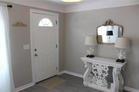 Villa ou maison à vendre à Saint Petersburg, Floride: 4 chambres, 118.08 m2 № 2117783 - photo 3