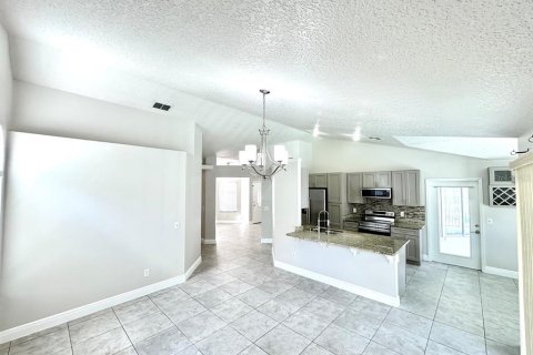 Villa ou maison à vendre à Ocoee, Floride: 3 chambres, 158.68 m2 № 1916216 - photo 4