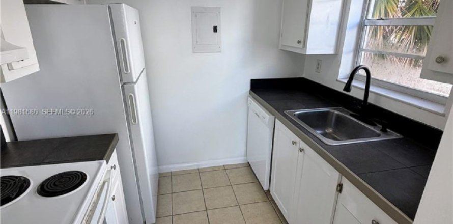 Квартира в Майами-Бич, Флорида 2 спальни, 83.61м2 № 2080135