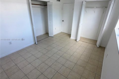Снять в аренду квартиру в Майами-Бич, Флорида 2 спальни, 83.61м2, № 2080135 - фото 17
