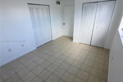 Снять в аренду квартиру в Майами-Бич, Флорида 2 спальни, 83.61м2, № 2080135 - фото 4