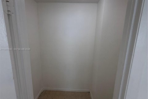 Снять в аренду квартиру в Майами-Бич, Флорида 2 спальни, 83.61м2, № 2080135 - фото 12