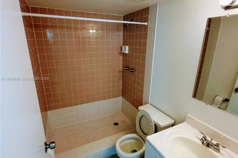 Снять в аренду квартиру в Майами-Бич, Флорида 2 спальни, 83.61м2, № 2080135 - фото 7