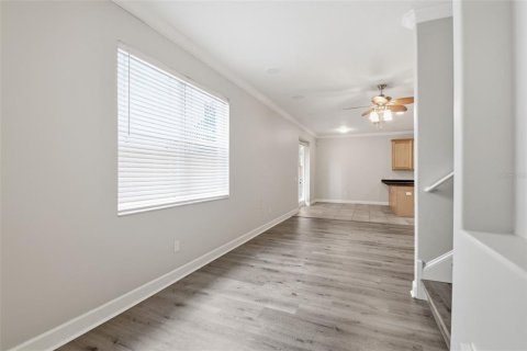Townhouse in Tampa, Florida 3 bedrooms, 173.54 sq.m. № 2209995 - photo 11
