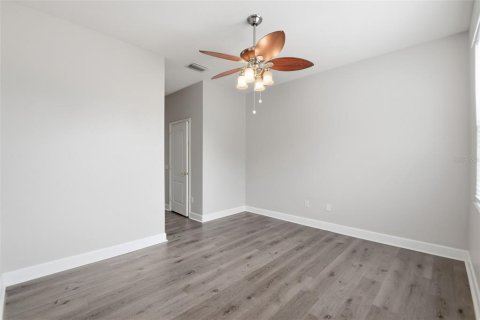 Townhouse in Tampa, Florida 3 bedrooms, 173.54 sq.m. № 2209995 - photo 25