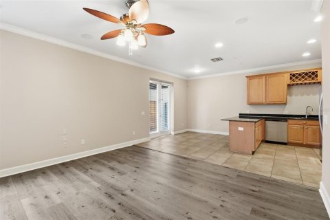 Townhouse in Tampa, Florida 3 bedrooms, 173.54 sq.m. № 2209995 - photo 15
