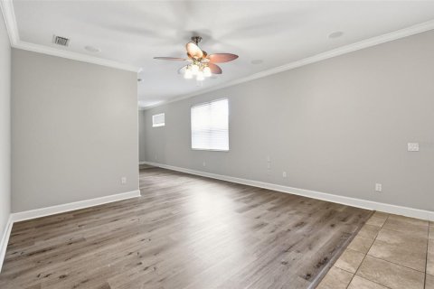 Townhouse in Tampa, Florida 3 bedrooms, 173.54 sq.m. № 2209995 - photo 10