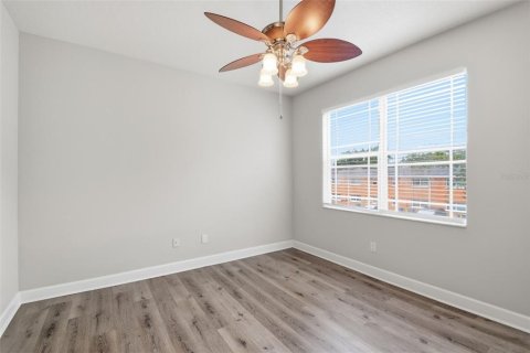 Townhouse in Tampa, Florida 3 bedrooms, 173.54 sq.m. № 2209995 - photo 28