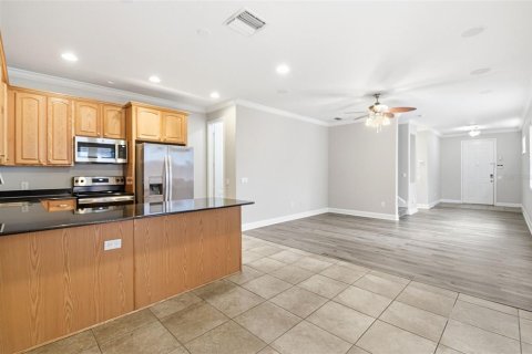 Townhouse in Tampa, Florida 3 bedrooms, 173.54 sq.m. № 2209995 - photo 13