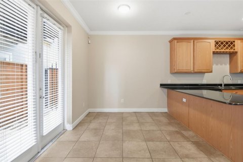 Townhouse in Tampa, Florida 3 bedrooms, 173.54 sq.m. № 2209995 - photo 20