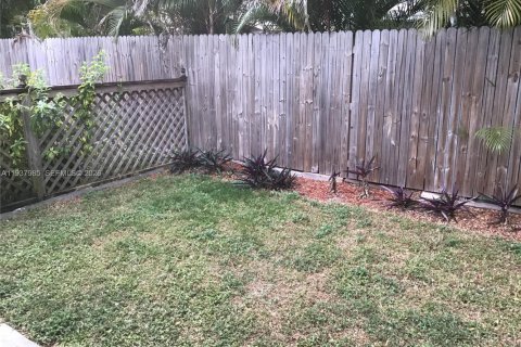 Casa en alquiler en West Palm Beach, Florida, 1 dormitorio, 44.78 m2 № 2002667 - foto 10