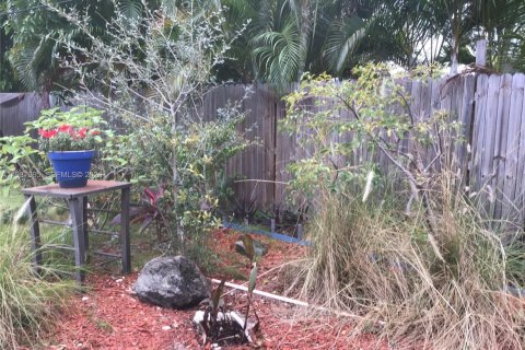 Casa en alquiler en West Palm Beach, Florida, 1 dormitorio, 44.78 m2 № 2002667 - foto 8