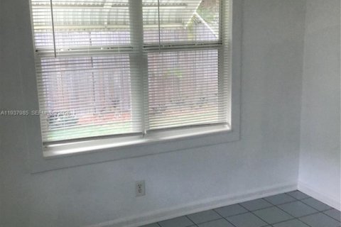 Casa en alquiler en West Palm Beach, Florida, 1 dormitorio, 44.78 m2 № 2002667 - foto 20