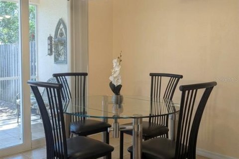 Adosado en venta en Clearwater, Florida, 3 dormitorios, 173.26 m2 № 2124290 - foto 8