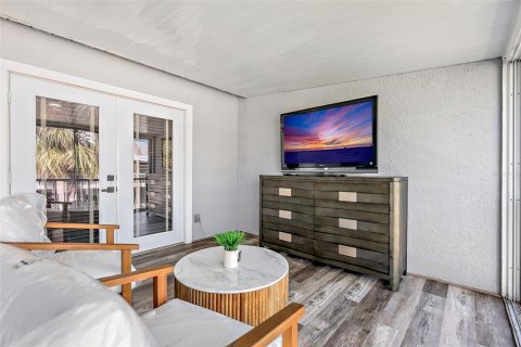 Adosado en venta en Tierra Verde, Florida, 2 dormitorios, 153.29 m2 № 1548879 - foto 19