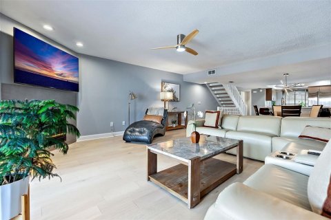 Adosado en venta en Tierra Verde, Florida, 2 dormitorios, 153.29 m2 № 1548879 - foto 10