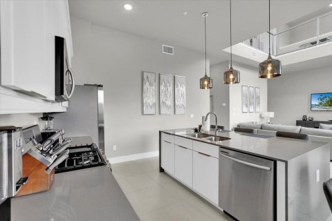 Condo in Kissimmee, Florida, 4 bedrooms  № 1538815 - photo 8