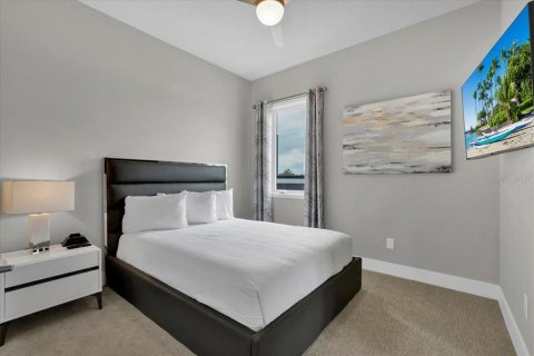 Condo in Kissimmee, Florida, 4 bedrooms  № 1538815 - photo 17
