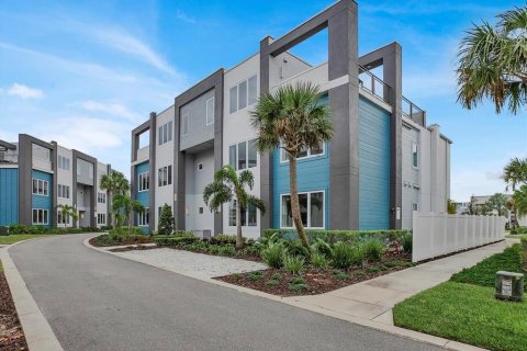 Condo in Kissimmee, Florida, 4 bedrooms  № 1538815 - photo 1