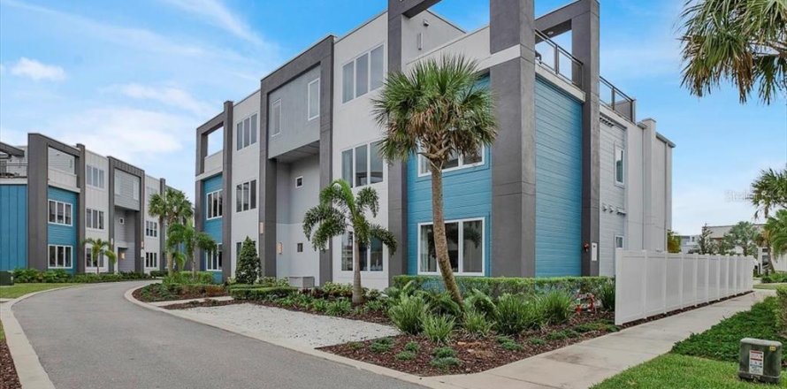 Condo in Kissimmee, Florida, 4 bedrooms  № 1538815
