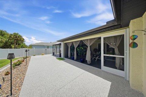 Villa ou maison à vendre à Port Charlotte, Floride: 3 chambres, 157.19 m2 № 2232092 - photo 23