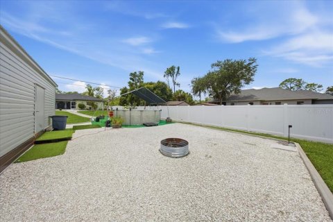 Villa ou maison à vendre à Port Charlotte, Floride: 3 chambres, 157.19 m2 № 2232092 - photo 14