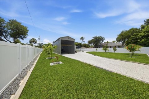 Villa ou maison à vendre à Port Charlotte, Floride: 3 chambres, 157.19 m2 № 2232092 - photo 11