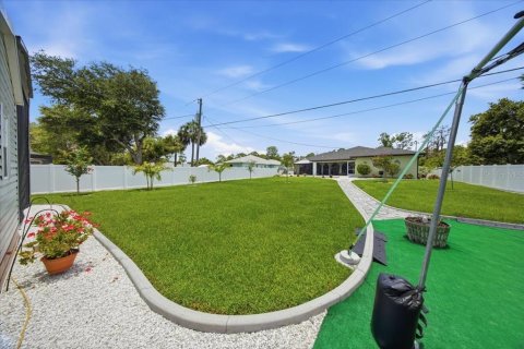 Villa ou maison à vendre à Port Charlotte, Floride: 3 chambres, 157.19 m2 № 2232092 - photo 16