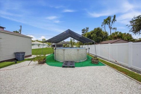 Villa ou maison à vendre à Port Charlotte, Floride: 3 chambres, 157.19 m2 № 2232092 - photo 15