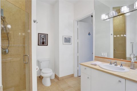 Condo in Aventura, Florida, 2 bedrooms  № 1774187 - photo 9