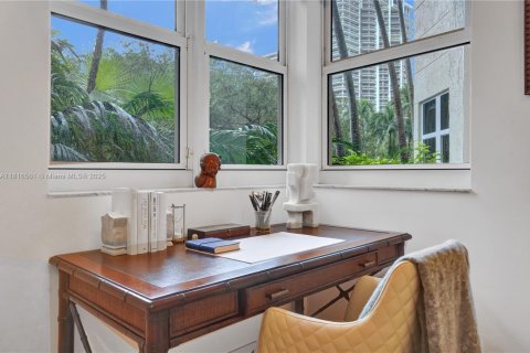 Condo in Aventura, Florida, 2 bedrooms  № 1774187 - photo 26