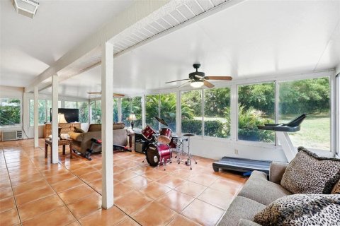 House in Apopka, Florida 4 bedrooms, 228.73 sq.m. № 1649679 - photo 24