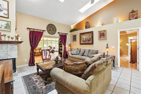 House in Apopka, Florida 4 bedrooms, 228.73 sq.m. № 1649679 - photo 12