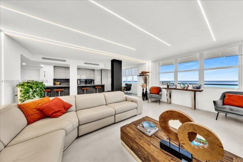 Appartement à Hillsboro Beach, Floride 2 chambres, 127.28 m2 № 2435909