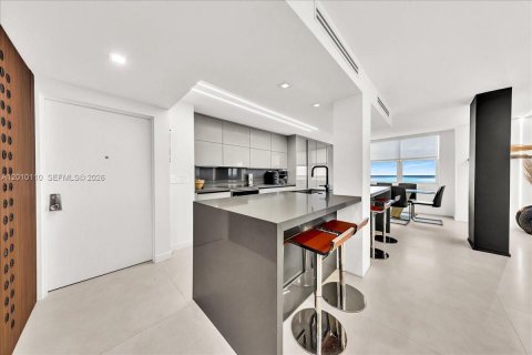 Appartement à louer à Hillsboro Beach, Floride: 2 chambres, 127.28 m2 № 2435909 - photo 4