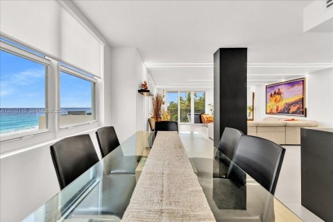 Appartement à louer à Hillsboro Beach, Floride: 2 chambres, 127.28 m2 № 2435909 - photo 12