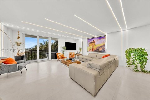 Appartement à louer à Hillsboro Beach, Floride: 2 chambres, 127.28 m2 № 2435909 - photo 15