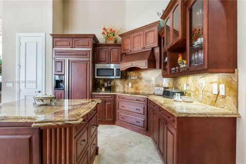 Casa en venta en Davie, Florida, 5 dormitorios, 377.74 m2 № 2034794 - foto 11