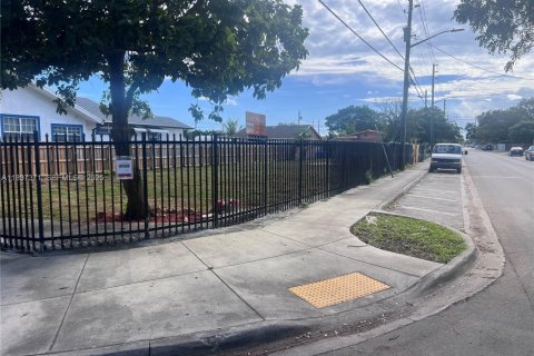 Купить земельный участок в Майами, Флорида № 1948805 - фото 12