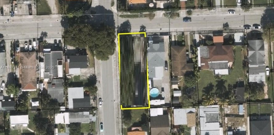 Земельный участок в Майами, Флорида № 1948805