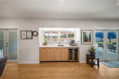 Casa en venta en Miami, Florida, 4 dormitorios, 190.82 m2 № 2025798 - foto 15