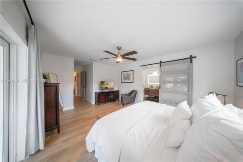 Casa en venta en Miami, Florida, 4 dormitorios, 190.82 m2 № 2025798 - foto 24