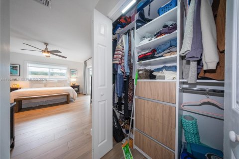 Casa en venta en Miami, Florida, 4 dormitorios, 190.82 m2 № 2025798 - foto 22