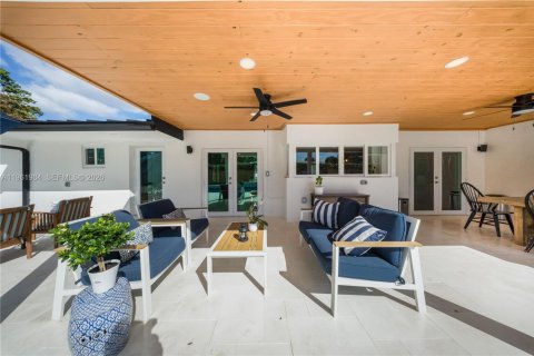 Casa en venta en Miami, Florida, 4 dormitorios, 190.82 m2 № 2025798 - foto 29