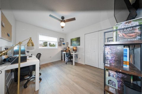 Casa en venta en Miami, Florida, 4 dormitorios, 190.82 m2 № 2025798 - foto 21