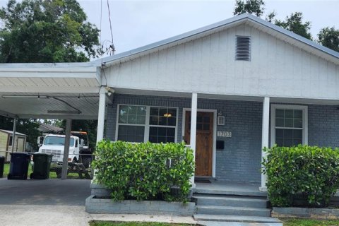 House in Tampa, Florida 3 bedrooms, 94.57 sq.m. № 2209227