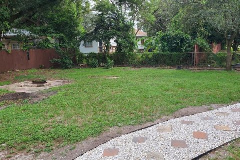 House in Tampa, Florida 3 bedrooms, 94.57 sq.m. № 2209227 - photo 9
