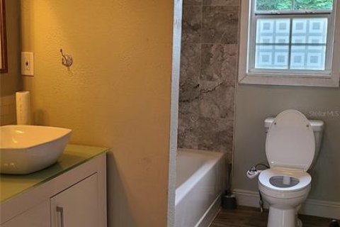 House in Tampa, Florida 3 bedrooms, 94.57 sq.m. № 2209227 - photo 23