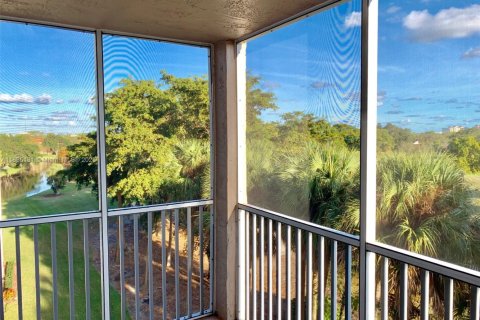 Condominio en alquiler en Plantation, Florida, 2 dormitorios, 94.3 m2 № 1937085 - foto 8