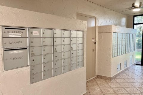 Condominio en alquiler en Plantation, Florida, 2 dormitorios, 94.3 m2 № 1937085 - foto 24